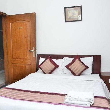 Ddr Hotel Residency Ґурґаон Екстер'єр фото
